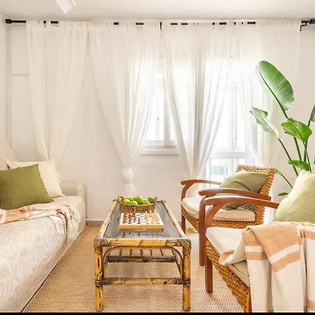 Διαμέρισμα 2 Bedroom With Balcony In Centre