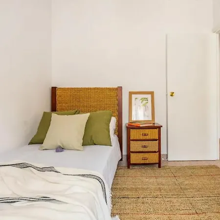 Διαμέρισμα 2 Bedroom With Balcony In Centre Εστεπόνα