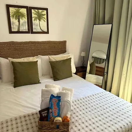 2 Bedroom With Balcony In Centre *